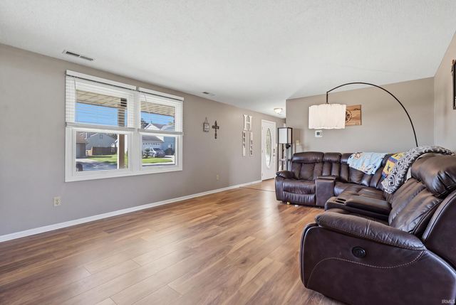 10018 Tiffany Drive, Fort Wayne, IN 46804