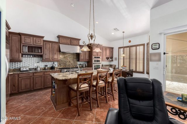 18465 W SUNNYSLOPE Lane, Waddell, AZ 85355