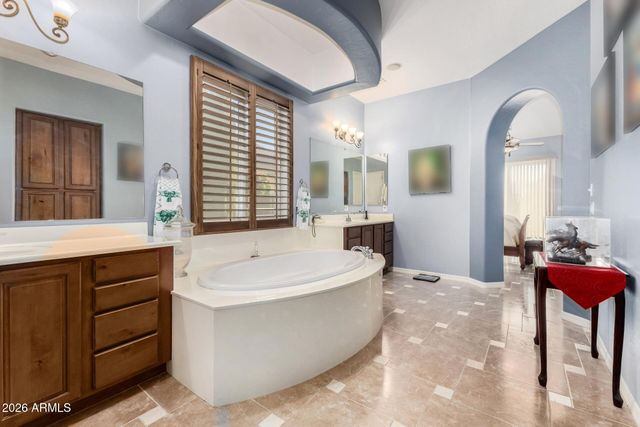 18465 W SUNNYSLOPE Lane, Waddell, AZ 85355