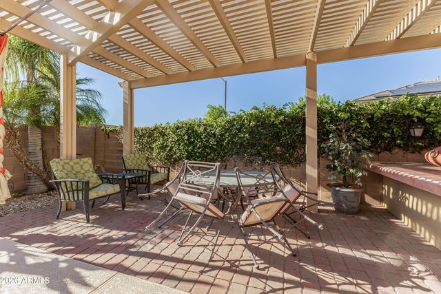 18465 W SUNNYSLOPE Lane, Waddell, AZ 85355