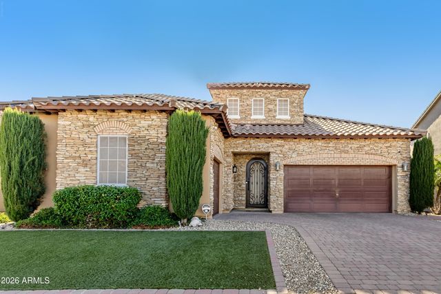 18465 W SUNNYSLOPE Lane, Waddell, AZ 85355