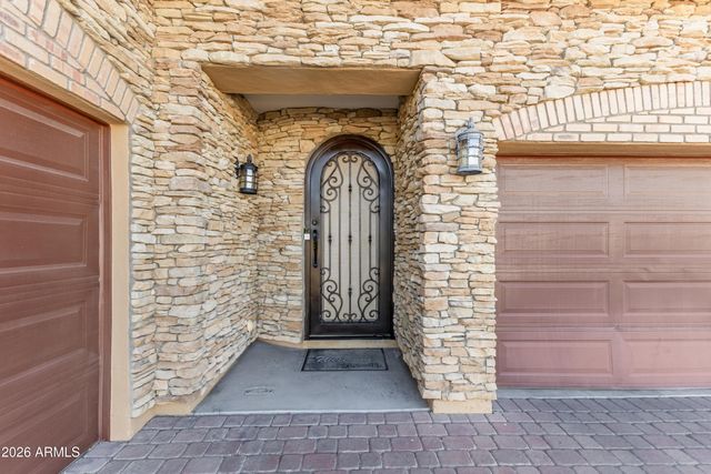 18465 W SUNNYSLOPE Lane, Waddell, AZ 85355