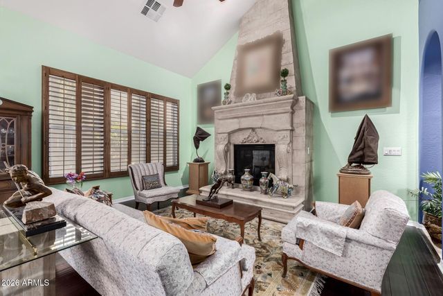 18465 W SUNNYSLOPE Lane, Waddell, AZ 85355