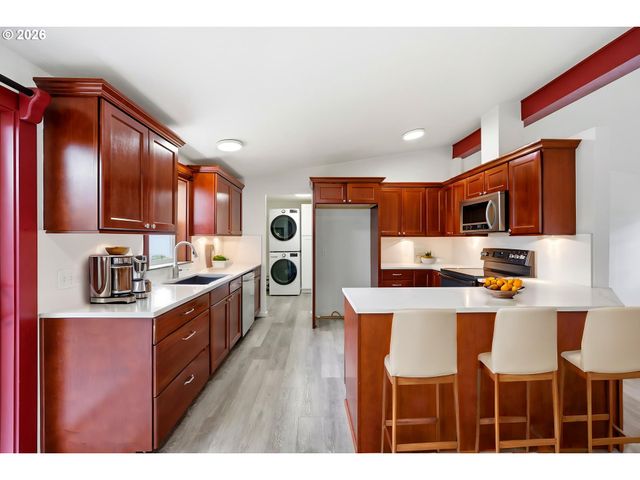 14751 QUAIL GROVE Cir, Oregon City, OR 97045