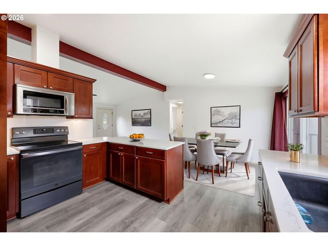 14751 QUAIL GROVE Cir, Oregon City, OR 97045