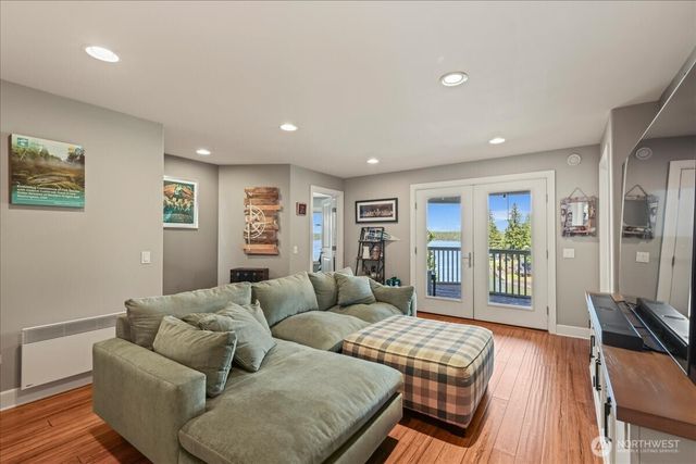 2142 Island Drive NW, Olympia, WA 98502