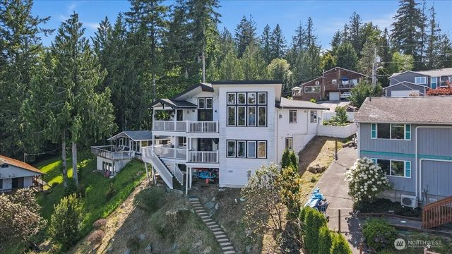 2142 Island Drive NW, Olympia, WA 98502