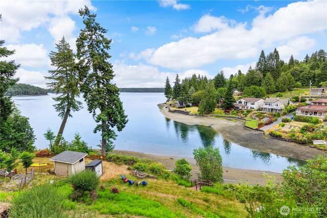 2142 Island Drive NW, Olympia, WA 98502