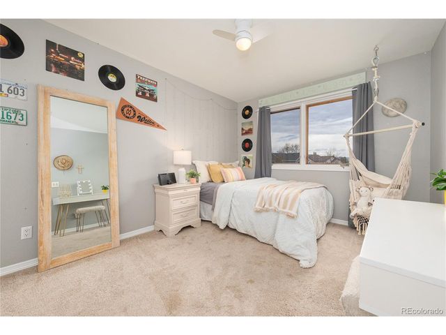 9724 Red Oakes Pl, Highlands Ranch, CO 80126