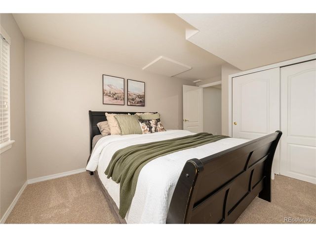 9724 Red Oakes Pl, Highlands Ranch, CO 80126