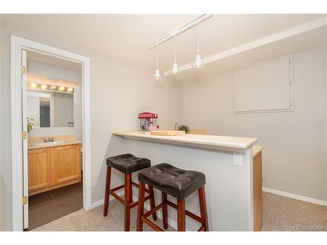 9724 Red Oakes Pl, Highlands Ranch, CO 80126