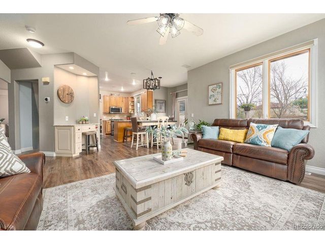 9724 Red Oakes Pl, Highlands Ranch, CO 80126