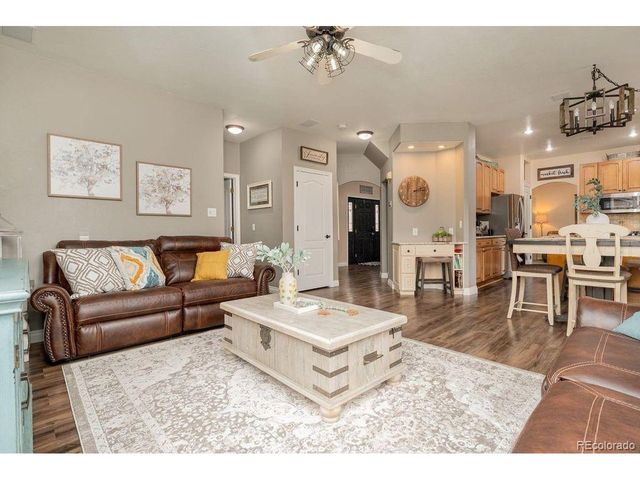 9724 Red Oakes Pl, Highlands Ranch, CO 80126