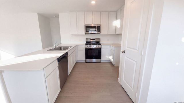 1011 LANDON RDG, San Antonio, TX 78253