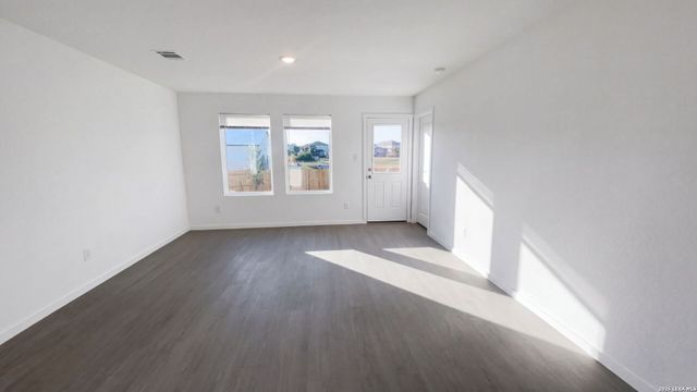 1011 LANDON RDG, San Antonio, TX 78253