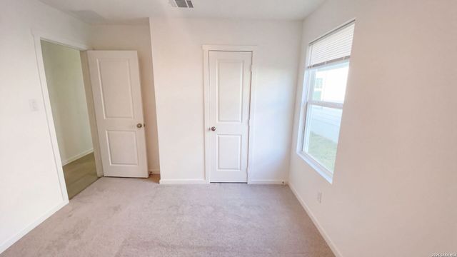 1011 LANDON RDG, San Antonio, TX 78253