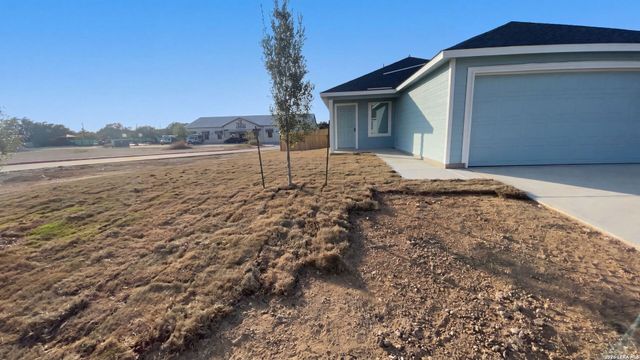 1011 LANDON RDG, San Antonio, TX 78253
