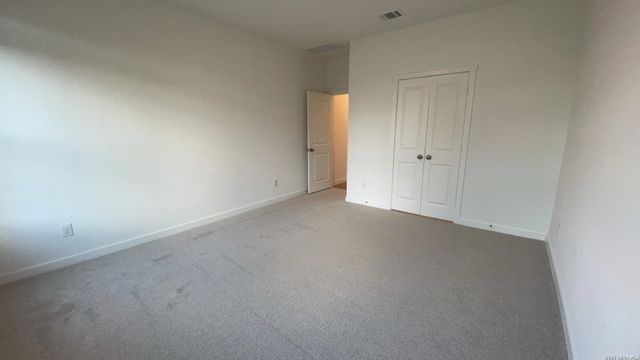 1011 LANDON RDG, San Antonio, TX 78253