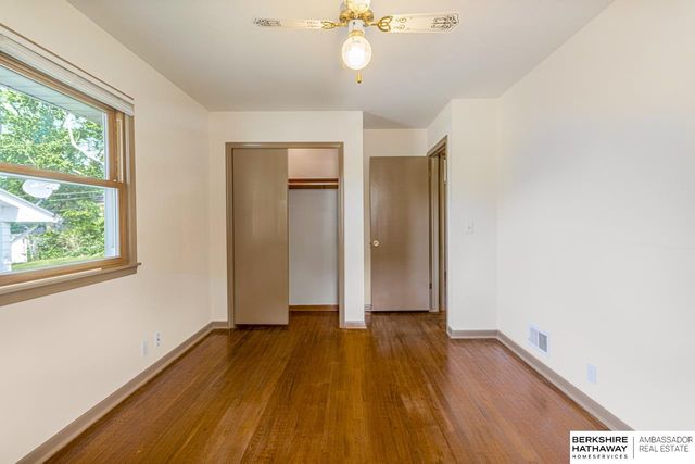 5327 N 48 Avenue, Omaha, NE 68104
