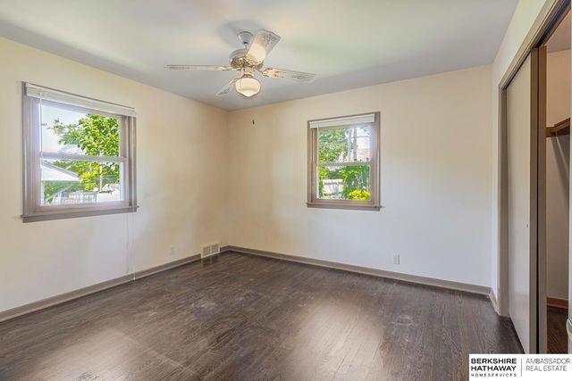 5327 N 48 Avenue, Omaha, NE 68104