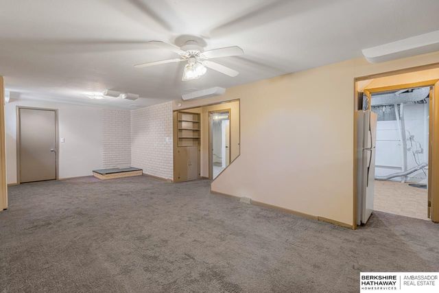 5327 N 48 Avenue, Omaha, NE 68104