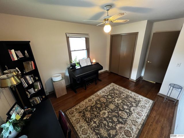 5327 N 48 Avenue, Omaha, NE 68104