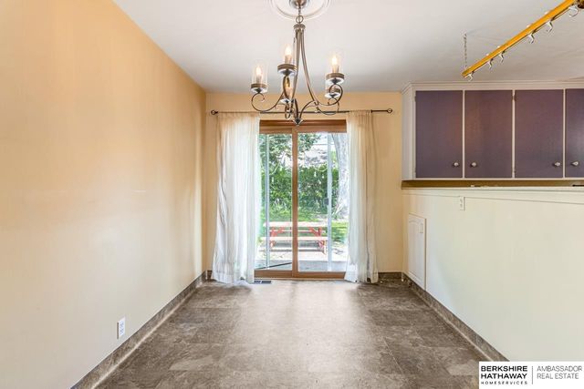 5327 N 48 Avenue, Omaha, NE 68104