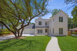 620 Eastwood Avenue, Fort Worth, TX 76107