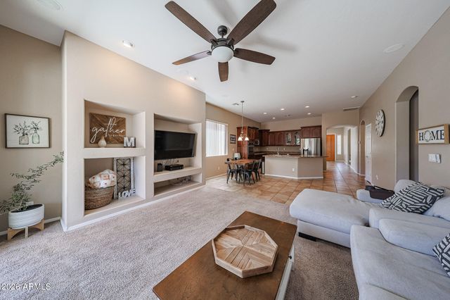 10465 E KNOWLES Avenue, Mesa, AZ 85209