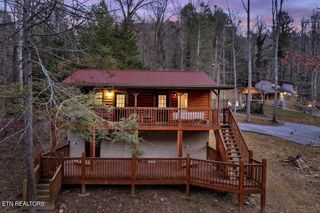 2230 Cove Creek Drive, Sevierville, TN 37862