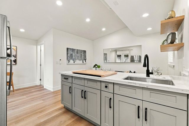 1146 Willow Glen Way, San Jose, CA 95125
