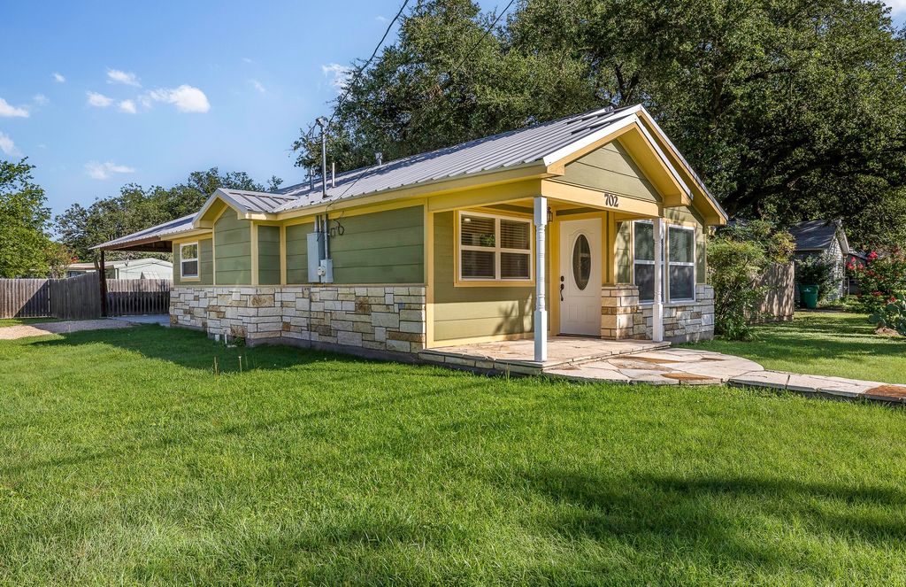 702 N Park Street, Dublin, TX 76446