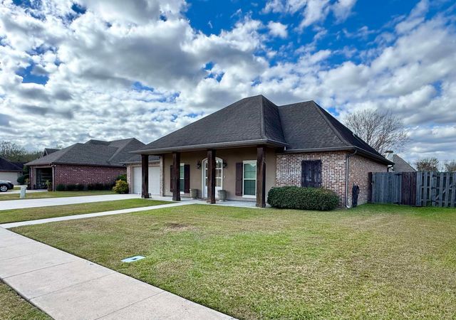 606 Point Pleasant Dr, Berwick, LA 70342