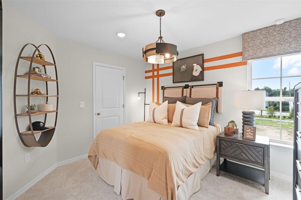 Image 19 of property listing at 1121 RED BUCKEYE COURT, Deland, FL 32720