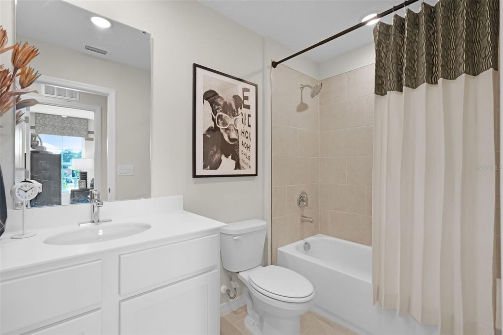 Image 21 of property listing at 1121 RED BUCKEYE COURT, Deland, FL 32720