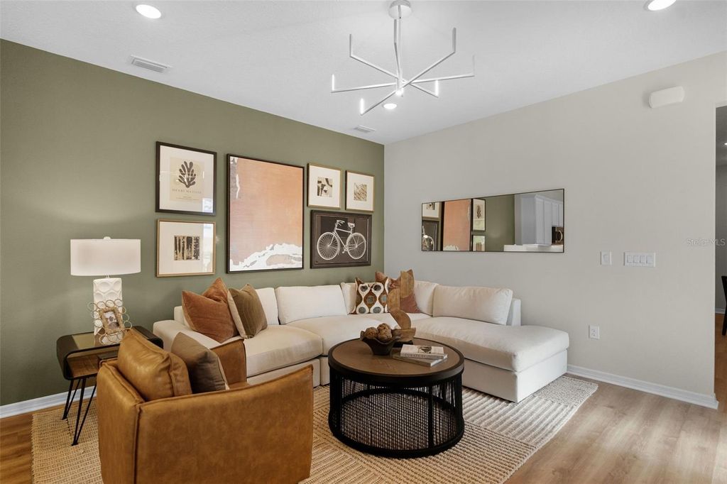 Image 4 of property listing at 1121 RED BUCKEYE COURT, Deland, FL 32720