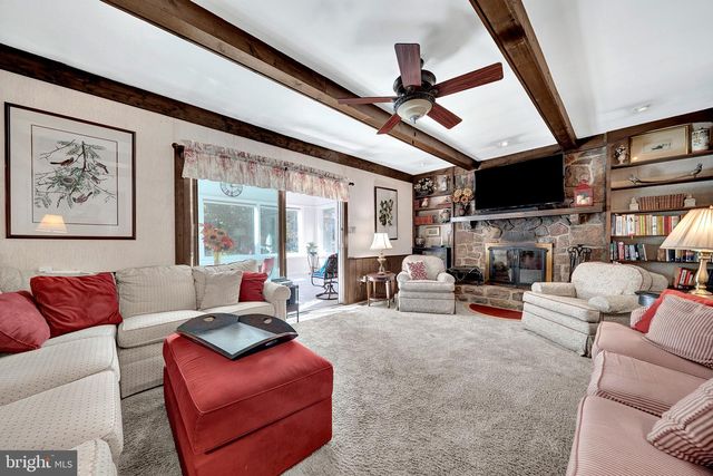 17 PADDOCK DR, Lawrence, NJ 08648