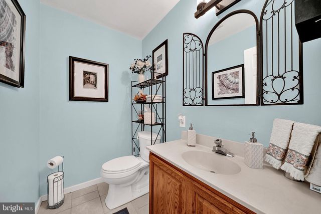 17 PADDOCK DR, Lawrence, NJ 08648