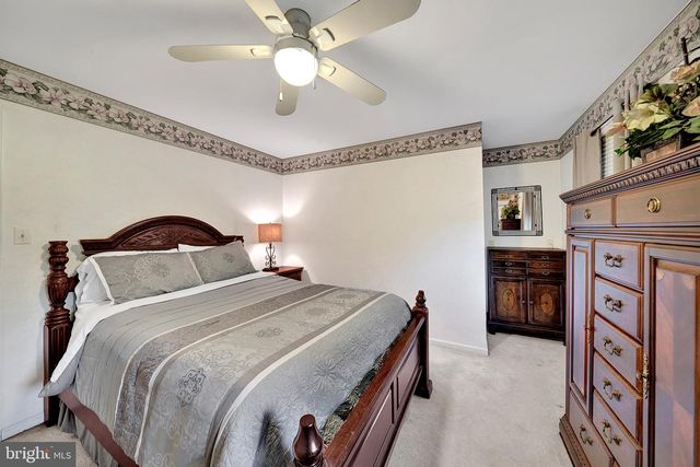 17 PADDOCK DR, Lawrence, NJ 08648