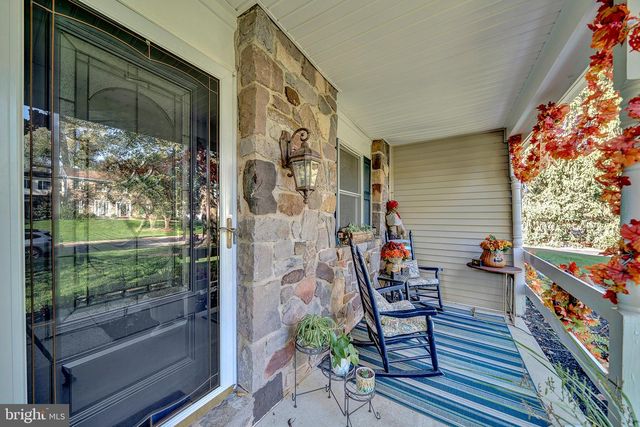 17 PADDOCK DR, Lawrence, NJ 08648