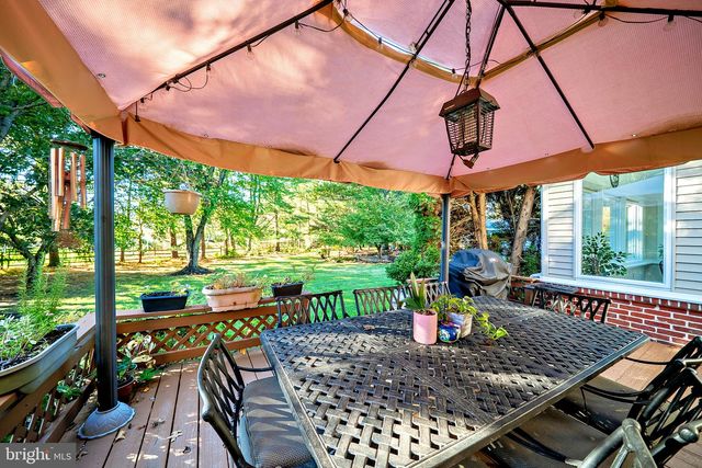 17 PADDOCK DR, Lawrence, NJ 08648