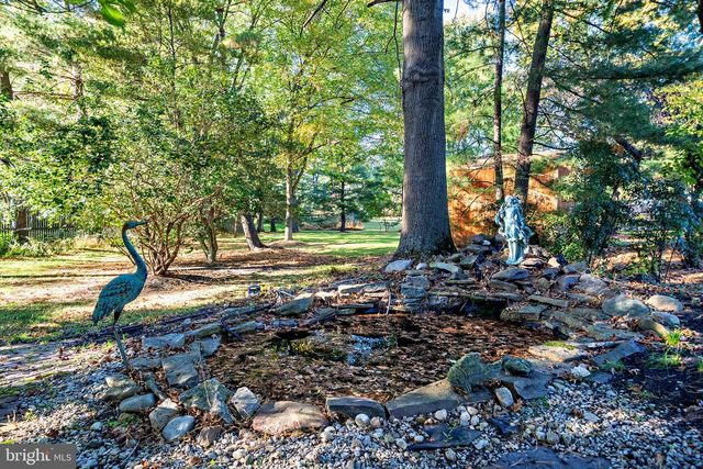 17 PADDOCK DR, Lawrence, NJ 08648