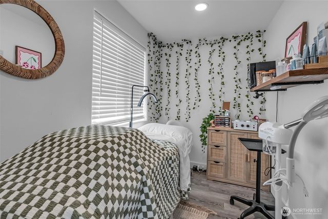 108 Centre Street S, Rainier, WA 98576