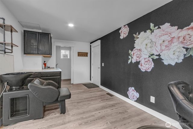 108 Centre Street S, Rainier, WA 98576