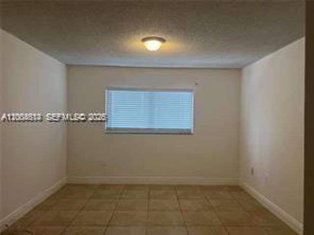 6950 W 6th Avenue 415, Hialeah, FL 33014