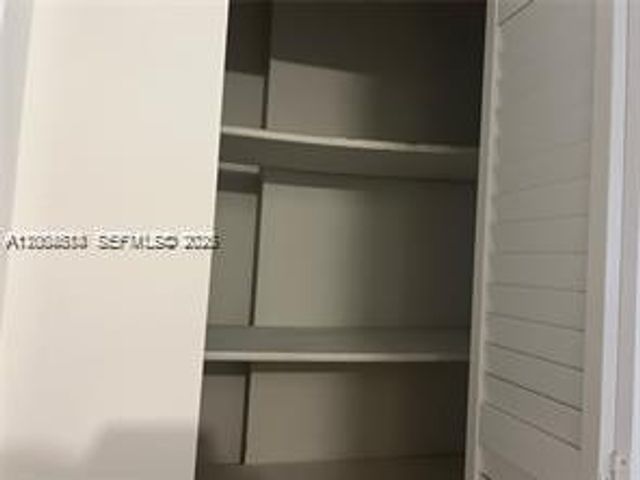 6950 W 6th Avenue 415, Hialeah, FL 33014