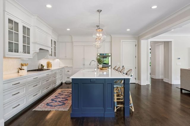 4535 W 56th Street, Edina, MN 55424