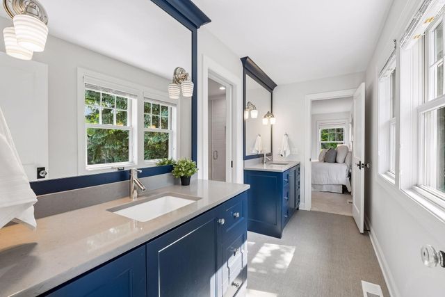 4535 W 56th Street, Edina, MN 55424
