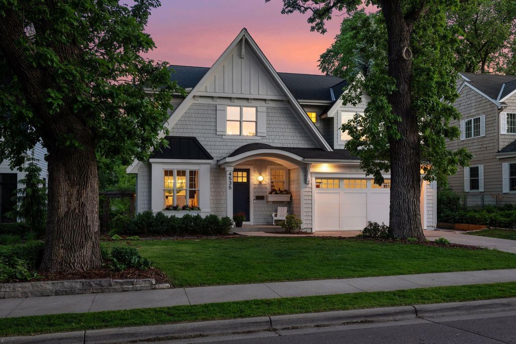 4535 W 56th Street, Edina, MN 55424