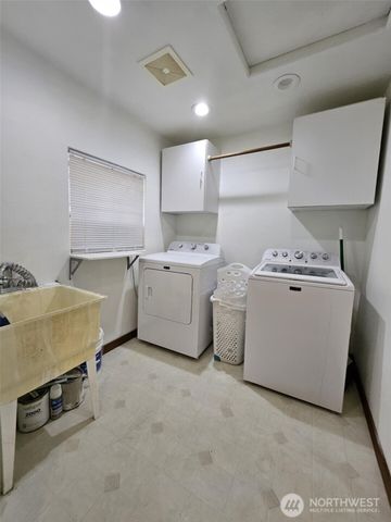 4415 W Jarstad Drive, Bremerton, WA 98312